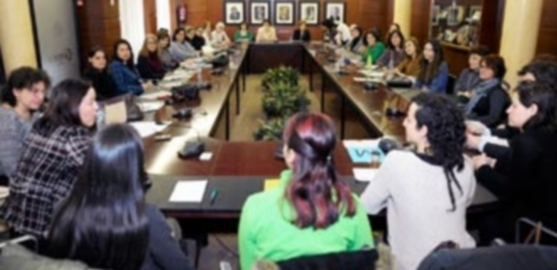 Una treintena de mujeres participó en la jornada dedicada al emprendimiento femenino