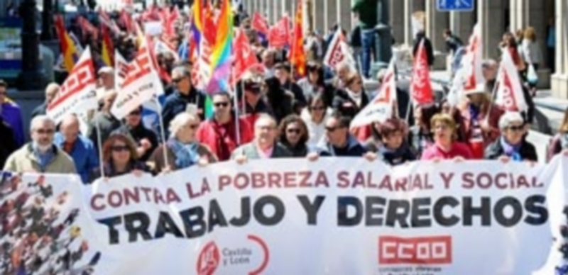 Los sindicalistas ocuparn la Avenida de Fernández Ladreda  al iniciar el recorrido de la manifestación./ kamarero
