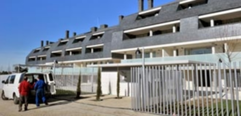 Las viviendas de lujo construidas en Segovia 21 centraron las objeciones en la Junta de Acreedores. / kamarero