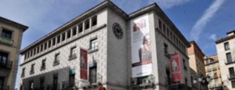 Foto de la sede central de Caja Segovia en la avenida de Fdez. Ladreda./J. MARTÍN