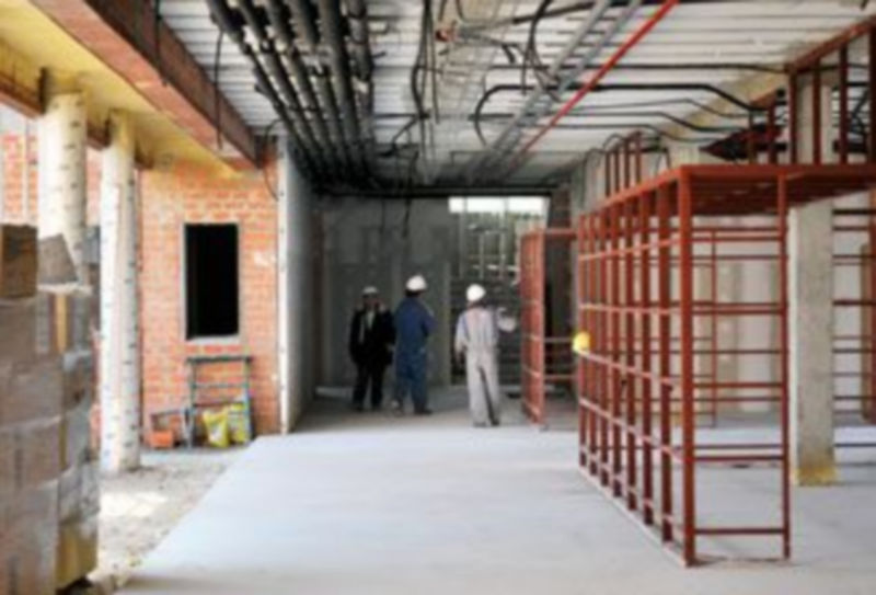 Interior del edificio en construcción que fue visitado hace un mes por el director general de FP