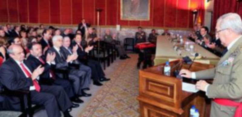 El Teniente General y Jefe de la Unidad Militar de Emergencias