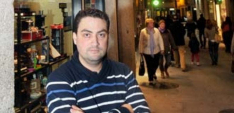 «El aparcamiento de El Salón es fundamental para el comercio» 1 Javier Figueredo