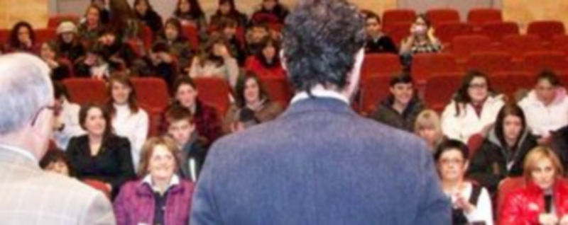 El alcalde de La Granja recibió en febrero a un grupo de alumnos extranjeros del proyecto “Comenius”./El Adelantado