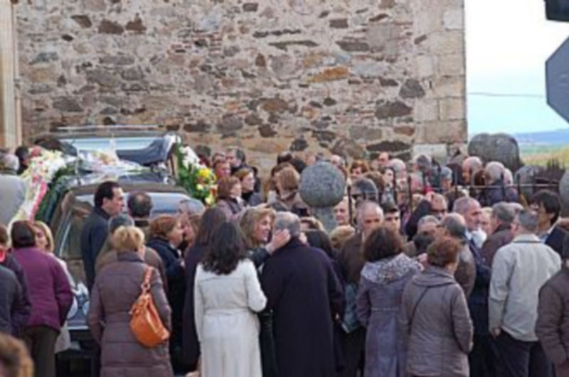 El féretro con los restos mortales de Muñoz