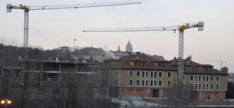 Calle Los Vargas. Viviendas en construcción en el barrio de San Lorenzo de la capital segoviana
