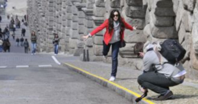 El Acueducto es uno de los monumentos más fotografiados por los turistas. / Juan Martín.