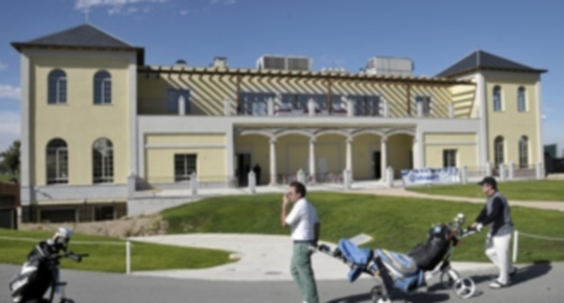 La Casa Club del campo de golf de La Faisanera