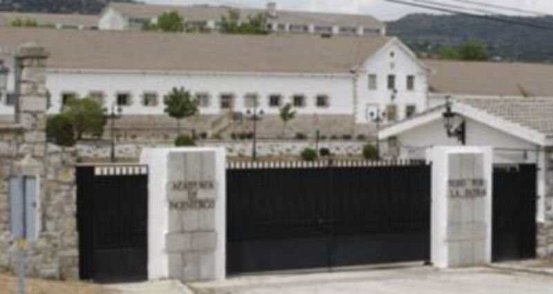 Fachada de la sede de la Academia de Ingenieros en Hoyo de Manzanares