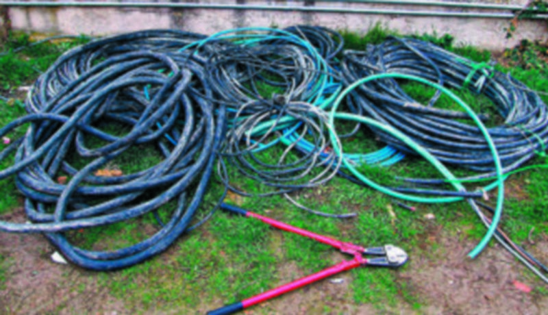 Imagen de archivo de cableado telefónico recuperado por la Guardia Civil en una operación policial. / El Adelantado.