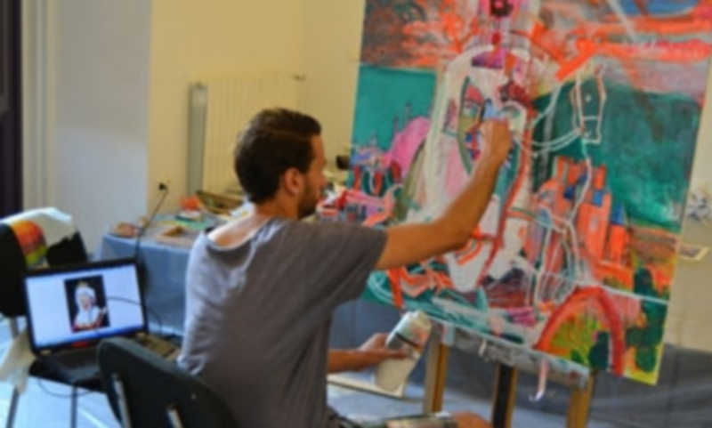 Las salas del Palacio de Quintanar se transforman en estudios improvisados. / Borja Martín