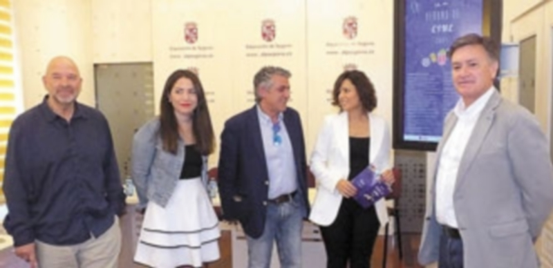 La Diputación presenta el programa ‘Un verano de cine’ en la provincia 1 Durante la rueda de prensa se presentó el programa de proyecciones y conciertos para este verano. / EL ADELANTADO