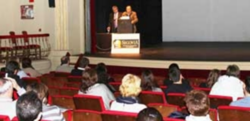 Un momento de la celebración del curso que tuvo lugar en el teatro Juan Bravo. / El Adelantado