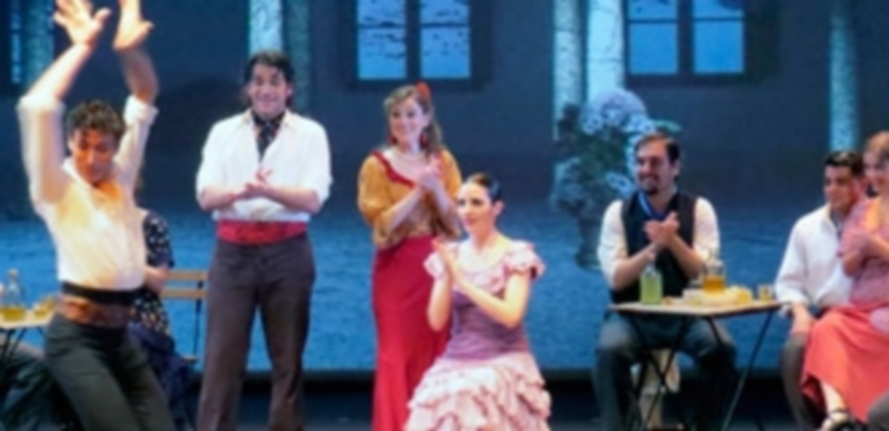 Bailarines y coristas interpretando ‘Esencia de Zarzuela’./ El Adelantado