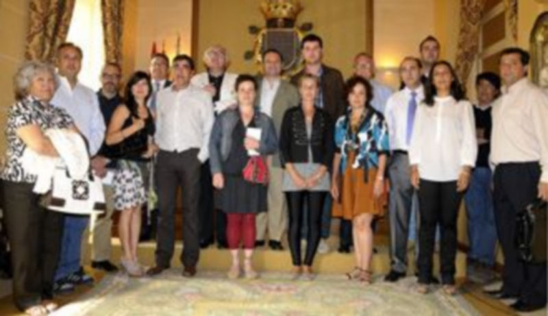 Los representantes de las empresas ganadoras