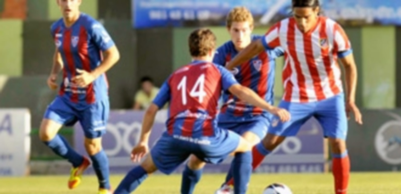 La Segoviana ha disputado numerosos amistosos con el Atlético de Madrid. / Juan Martín