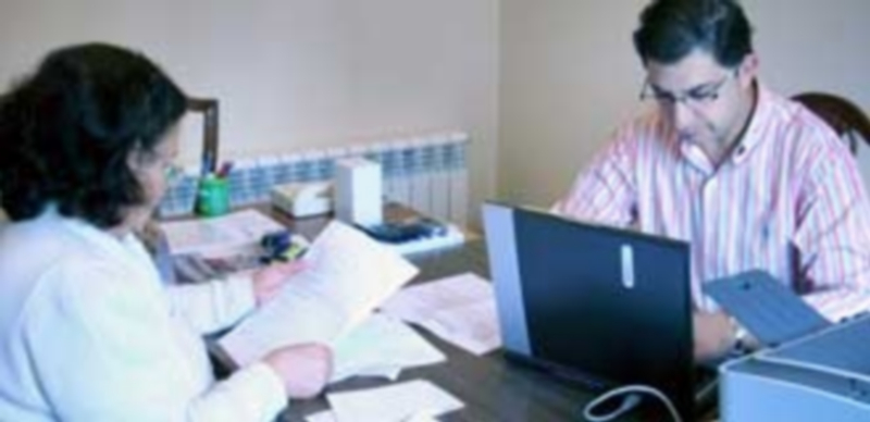 La red de oficinas en la provincia cuyo coste asume la Junta se une al servicio que ofrece la AEAT en la capital./El Adelantado