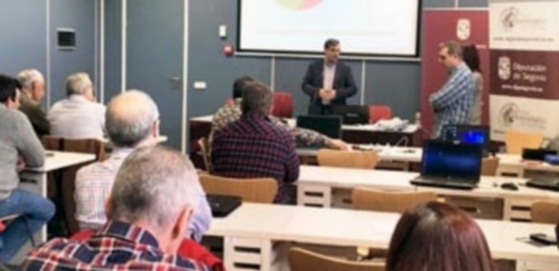 Clausura de las jornadas sobre la administración electrónica en la Diputación. / EL ADELANTADO