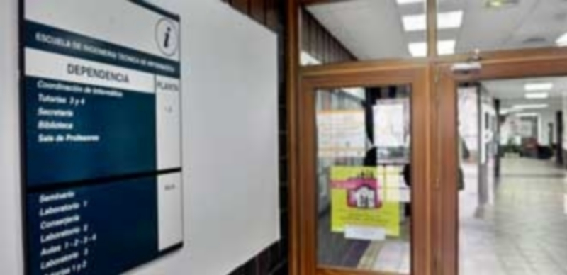 Acceso a la sede de Santa Eulalia de la UVa