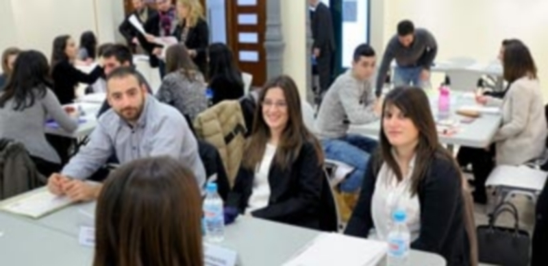 Los jóvenes tuvieron la oportunidad de realizar sus primeras entrevistas laborales. / Kamarero