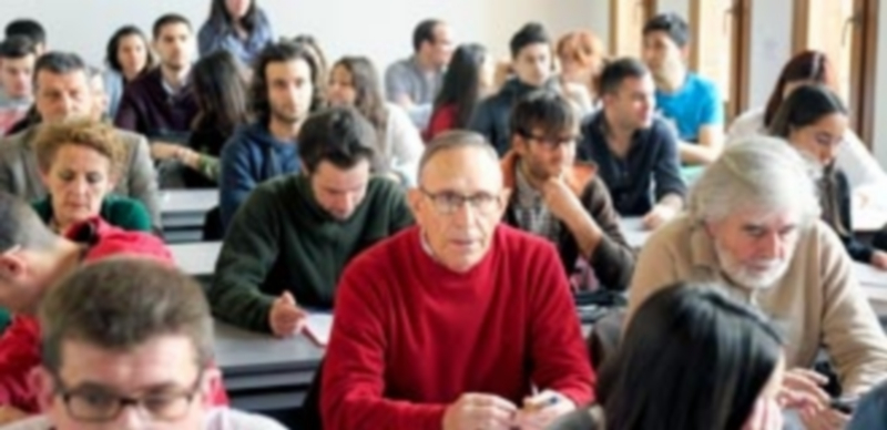 Las aulas del Campus María Zambrano acogieron el seminario organizado por Cruz Roja./ Kamarero