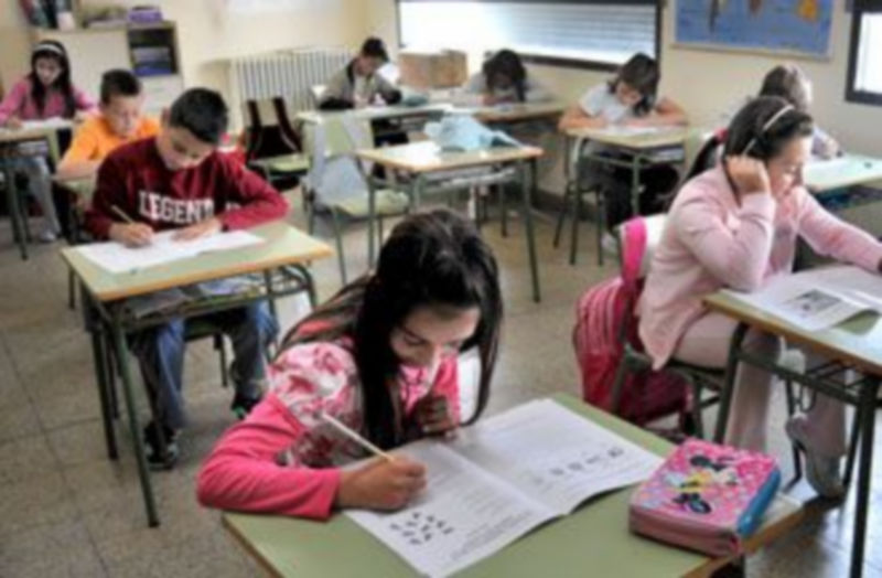 Los escolares resolvieron problemas de matemáticas y realizaron después una prueba de Lenguaje. /Kamarero