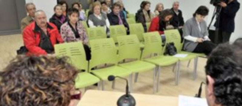 Representantes de las asociaciones y colectivos asistieron a la inauguración de las instalaciones./KAMARERO