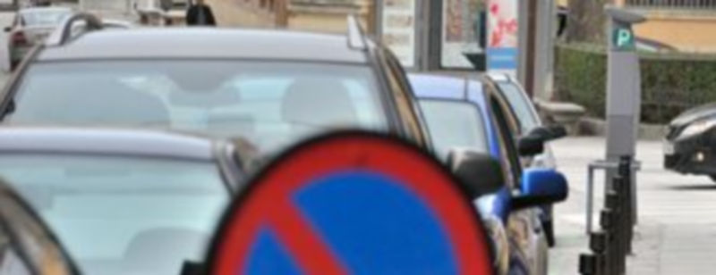 Los vecinos empadronados en calles reguladas por la ORA recibirán en sus domicilios el impreso de liquidación de la tasa. /A.K.