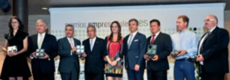 De izquierda a derecha