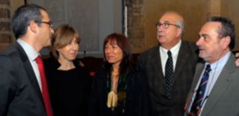 Imagen de un grupo de organizadores y participantes en la segunda edición del congreso internacional. / Kamarero