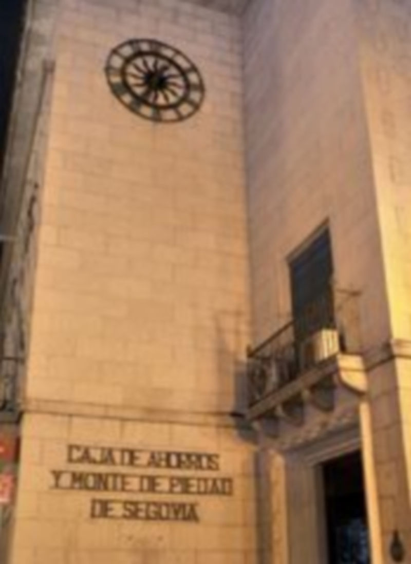 Fachada principal de Caja Segovia