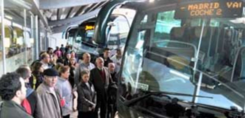 De compras a Madrid por San Frutos 1 La Sepulvedana reforzó ayer varios servicios a Madrid por la mañana. / Kamarero