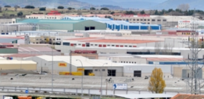 Área empresarial de Hontoria. El sector servicios pierde fuerza en la provincia y lo gana la industria. / Kamarero