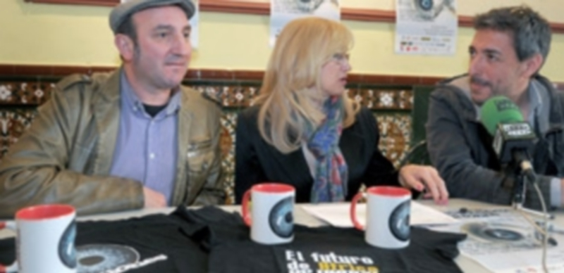 De izquierda a derecha: Kike Santana