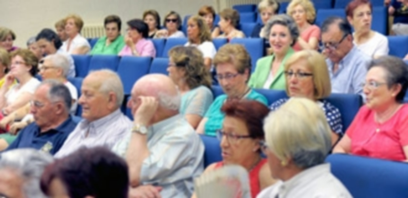 Algunos de los alumnos que han pasado ya por la Universidad de la Experiencia en Segovia. / Kamarero