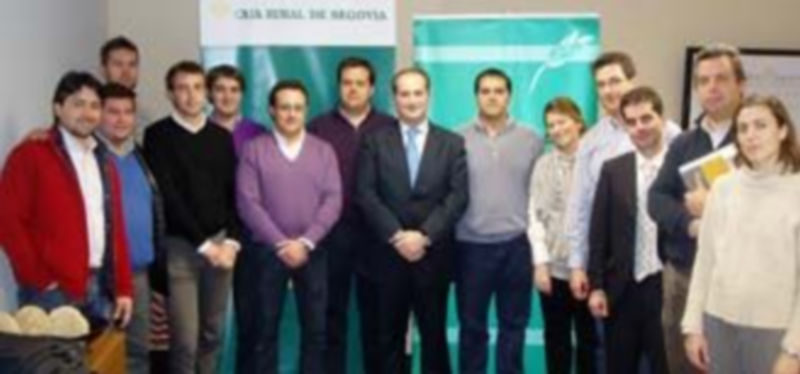 Imagen del grupo de socios de AJE que participó en la actividad. / El Adelantado