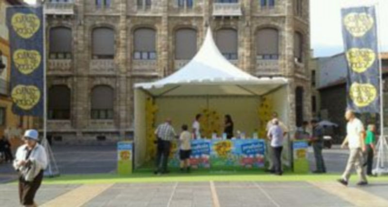 Segovia acogerá el sábado 29 una degustación de leche de la marca ‘Tierra de Sabor’ 1 Imagen de uno de los puestos utilizados para la promoción de la leche de la marca Tierra de Sabor. / El Adelantado