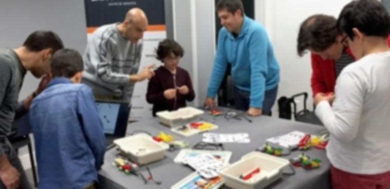 Los alumnos del taller tecnológico