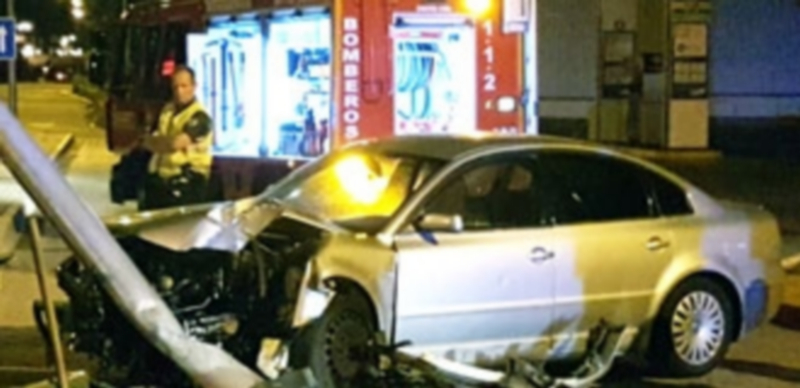 Estado en el que quedó el coche siniestrado la pasada madrugada. / RADAR SEGOVIA