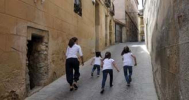 La calle Descalzas será reurbanizada gracias a los fondos del área de rehabilitación del barrio de las Canonjías. / A. Benavente