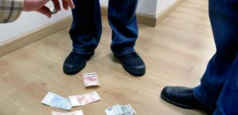 El juego empieza con la apuesta realizada por uno de los participantes. / J. M.