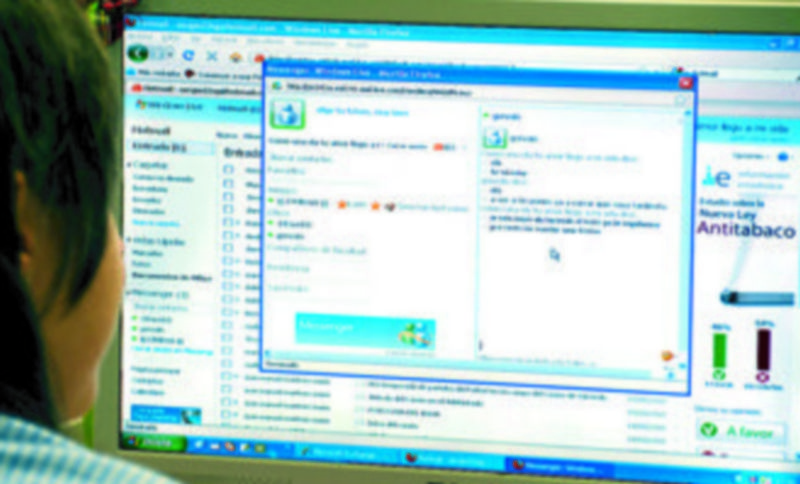 Obtuvo las fotografías a través de una webcam y con el programa Messenger. / J. M.