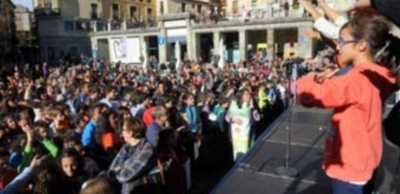 La infancia, con una sola voz 1 /KAMARERO