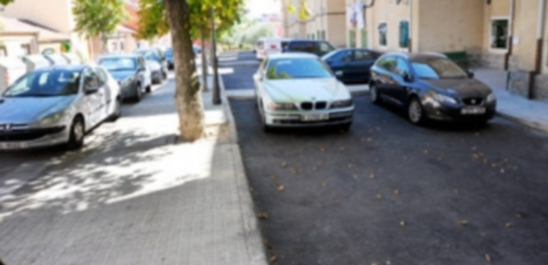 Finalizan las obras de mejora en un tramo de la carretera de Valdevilla 1 Entre las actuaciones realizadas se encuentra la pavimentación del vial y la renovación de aceras. / Kamarero