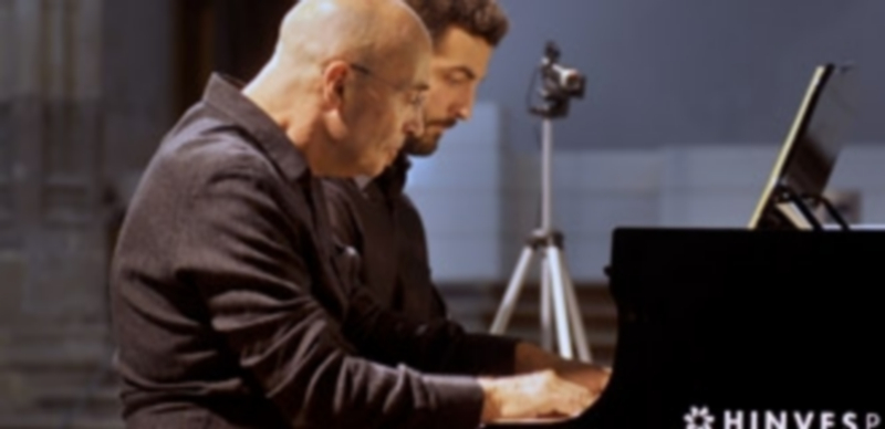 Los pianistas David Mason y Rodrigo de Luís hicieron disfrutar a los asistentes al concierto inaugural. / Kamarero