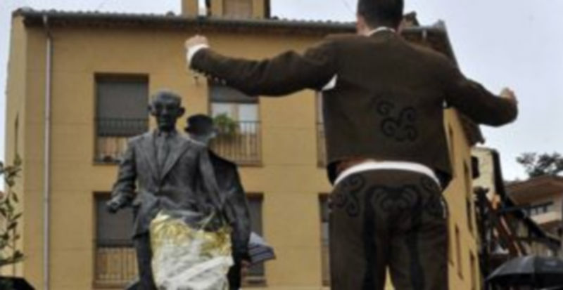 Anterior homenaje al maestro Agapito Marazuela. / Kamarero