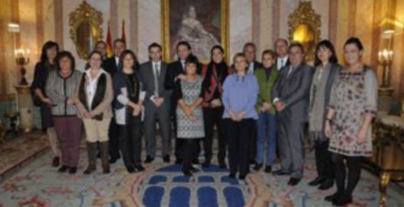 Los participantes en el encuentro de gestores de Patrimonio fueron recibidos por el alcalde en la Sala Blanca. /J.Martín