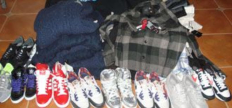 Los efectos incautados en el vehículo han sido valorados en cerca de 12.000 euros. / El Adelantado