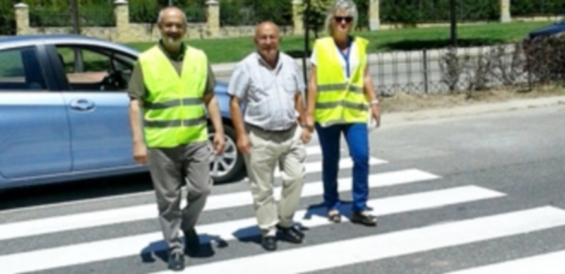 La concejala Paloma Maroto (dcha.) y el presidente de la Asociación de Vecinos de Nueva Segovia