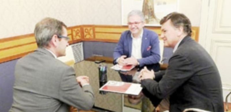 Miembros de la Diputación y FES